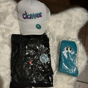 Clawee Mens Bundle with Cap, T-shirt, and Socks